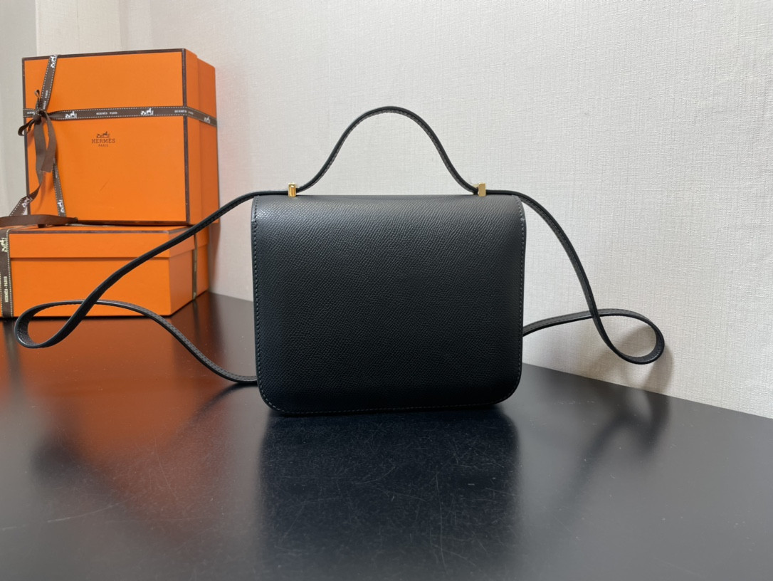 Hermès Constance 19 Epsom Gold Hardware 7.25" x 6.25" x 2.25"