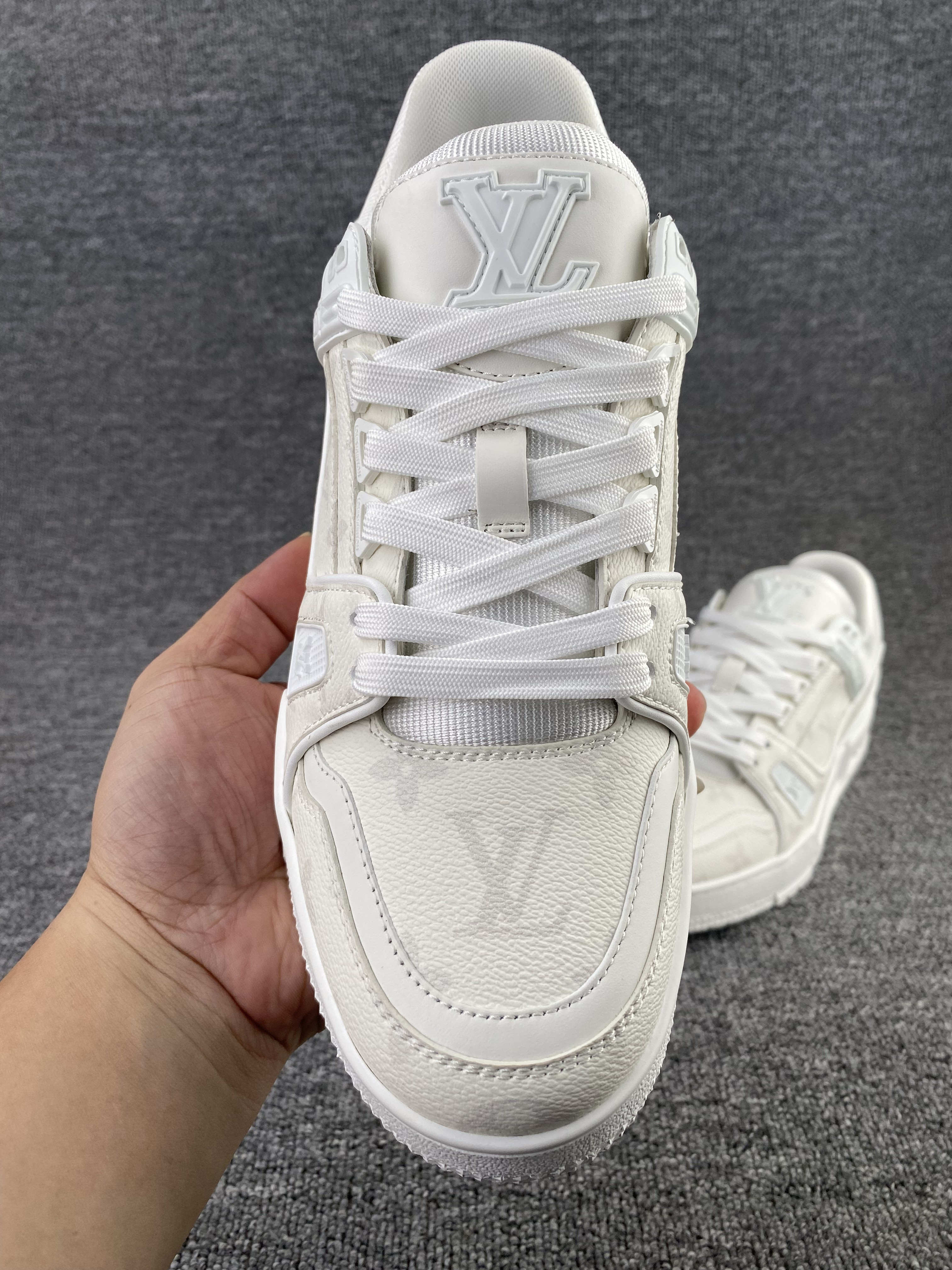 UA LV Trainer Sneaker