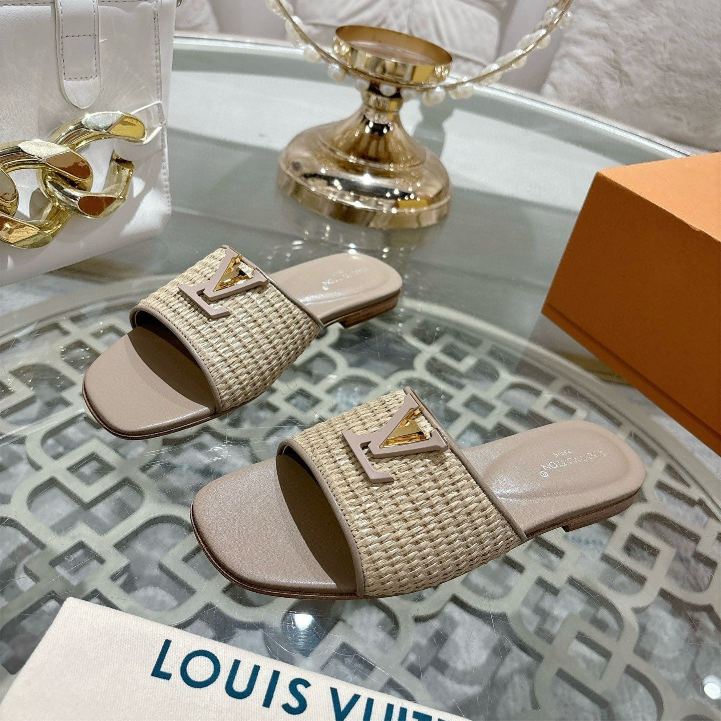 UA LV Mare Flat Mule