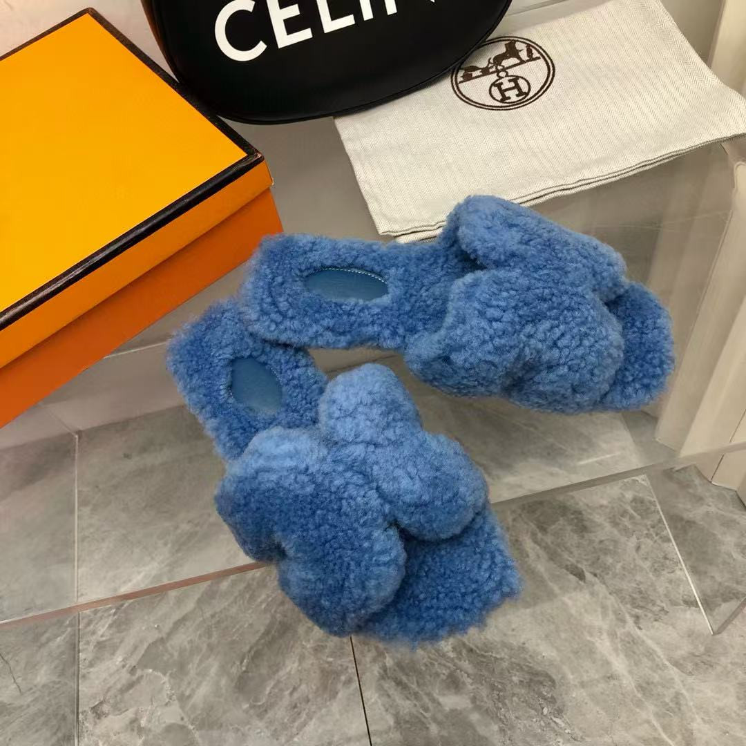 UA Hermès Oran sandal