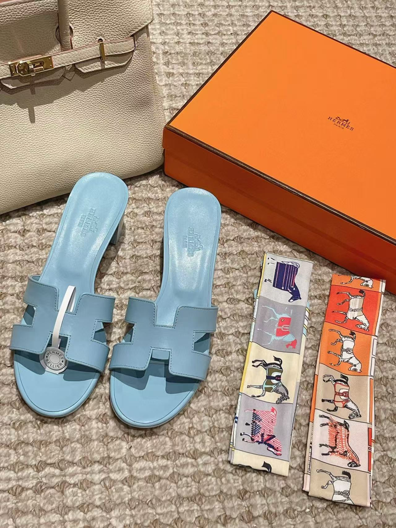 UA Hermès Oasis Sandal