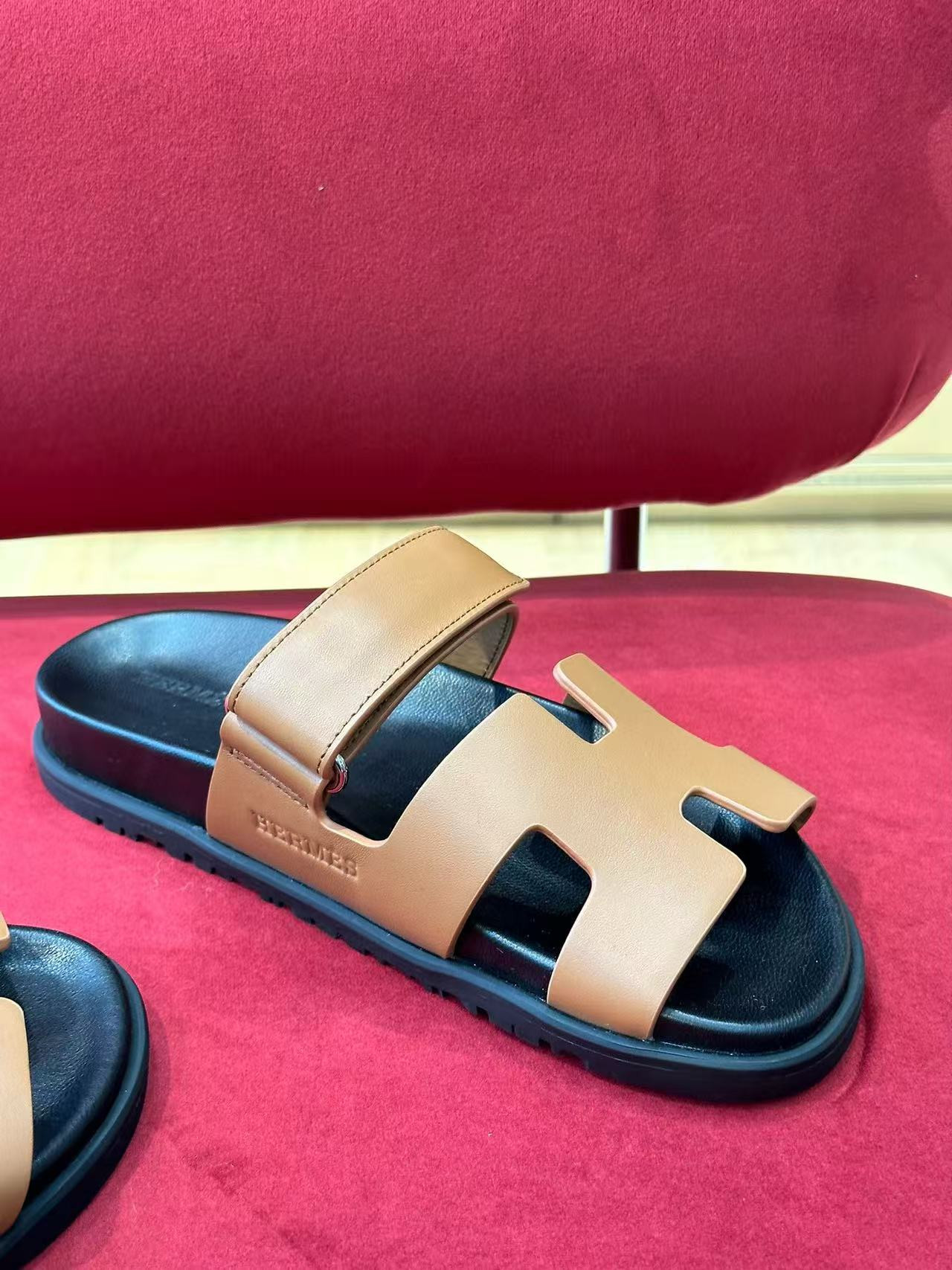 UA Hermès Chypre Sandal