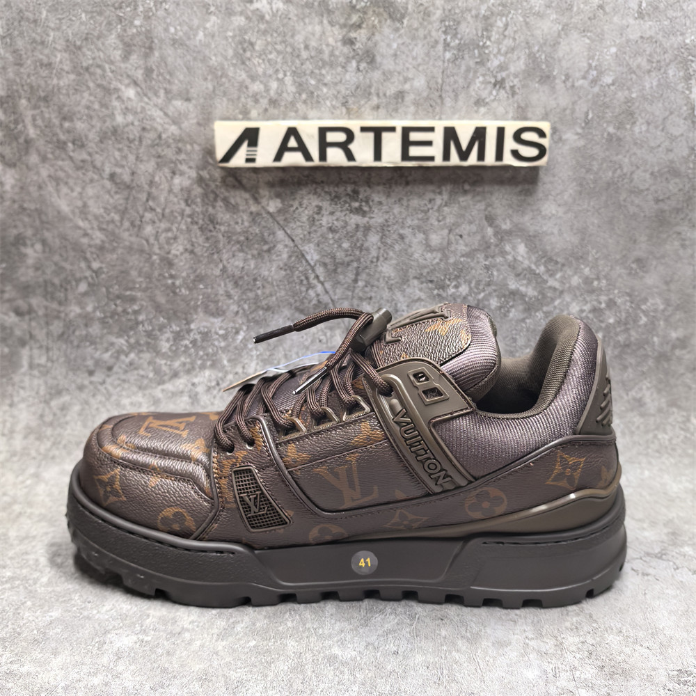 UA LV Trainer Sneaker