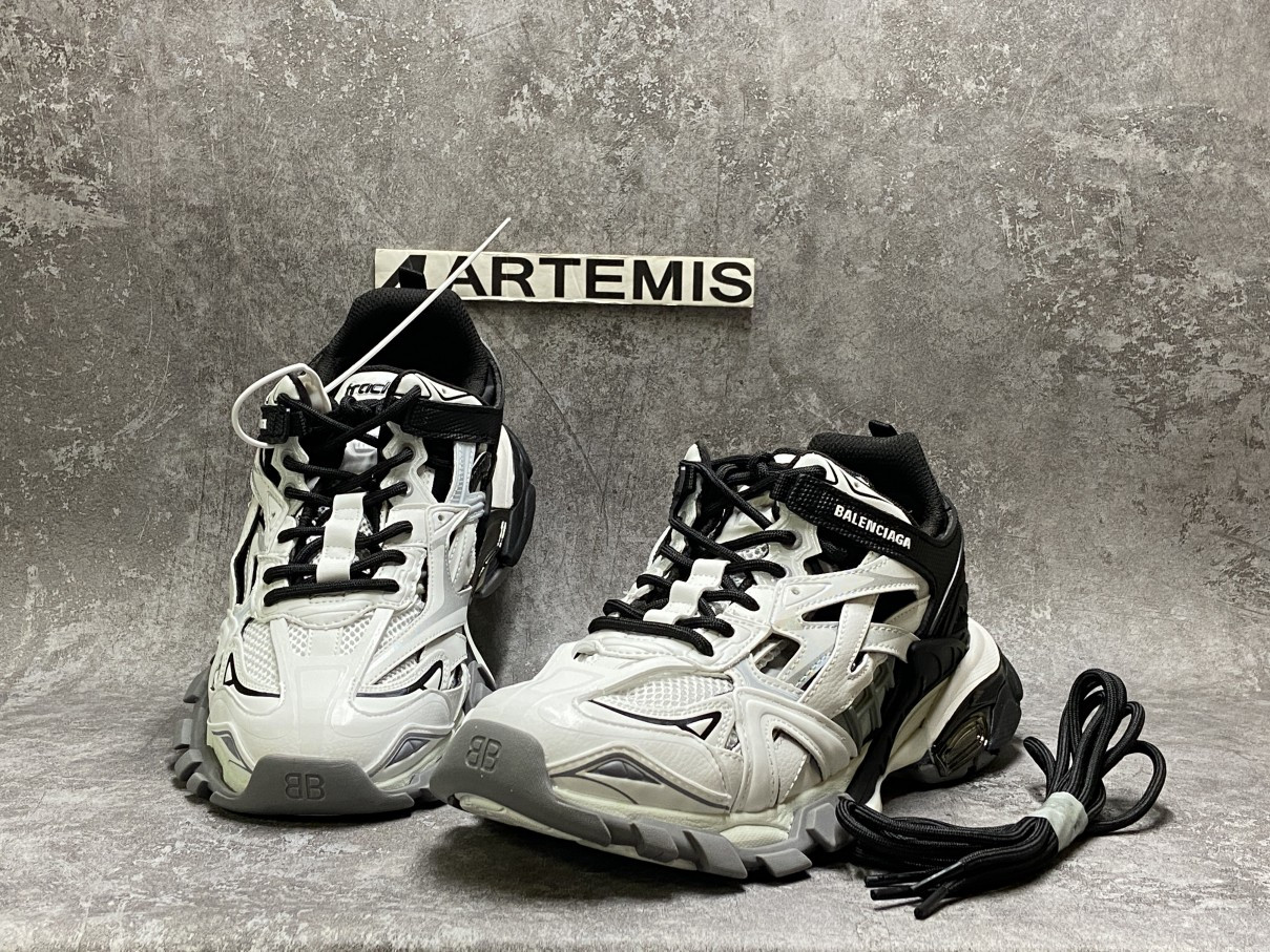 Balenciga Track Trainer Black White