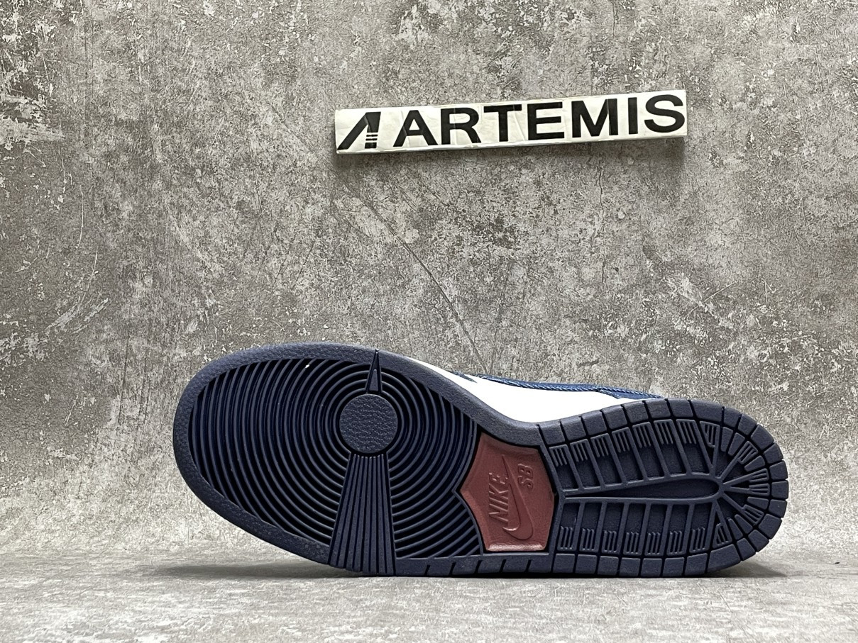 Nike SB Dunk Low Binary Blue