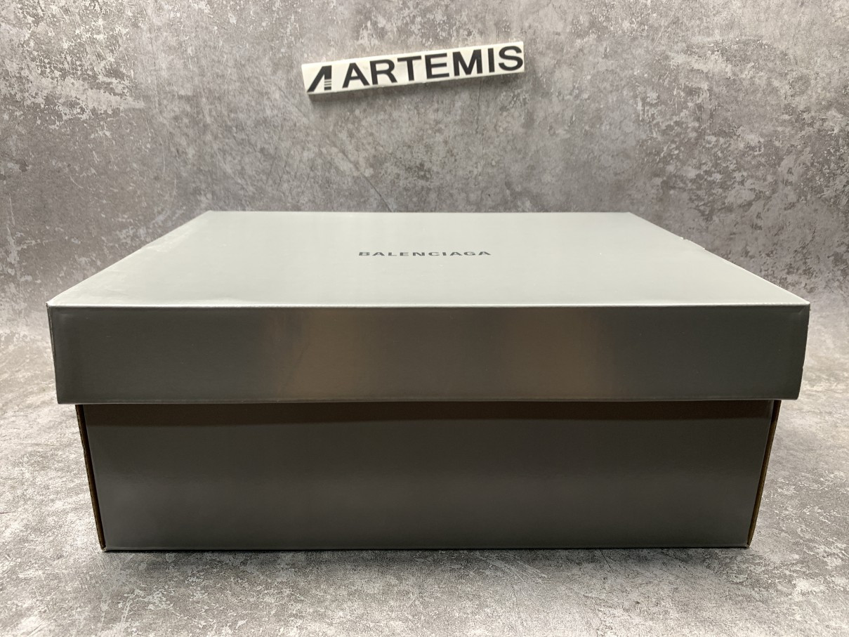 Balenciga Track 2.0 Sneaker in Lilac