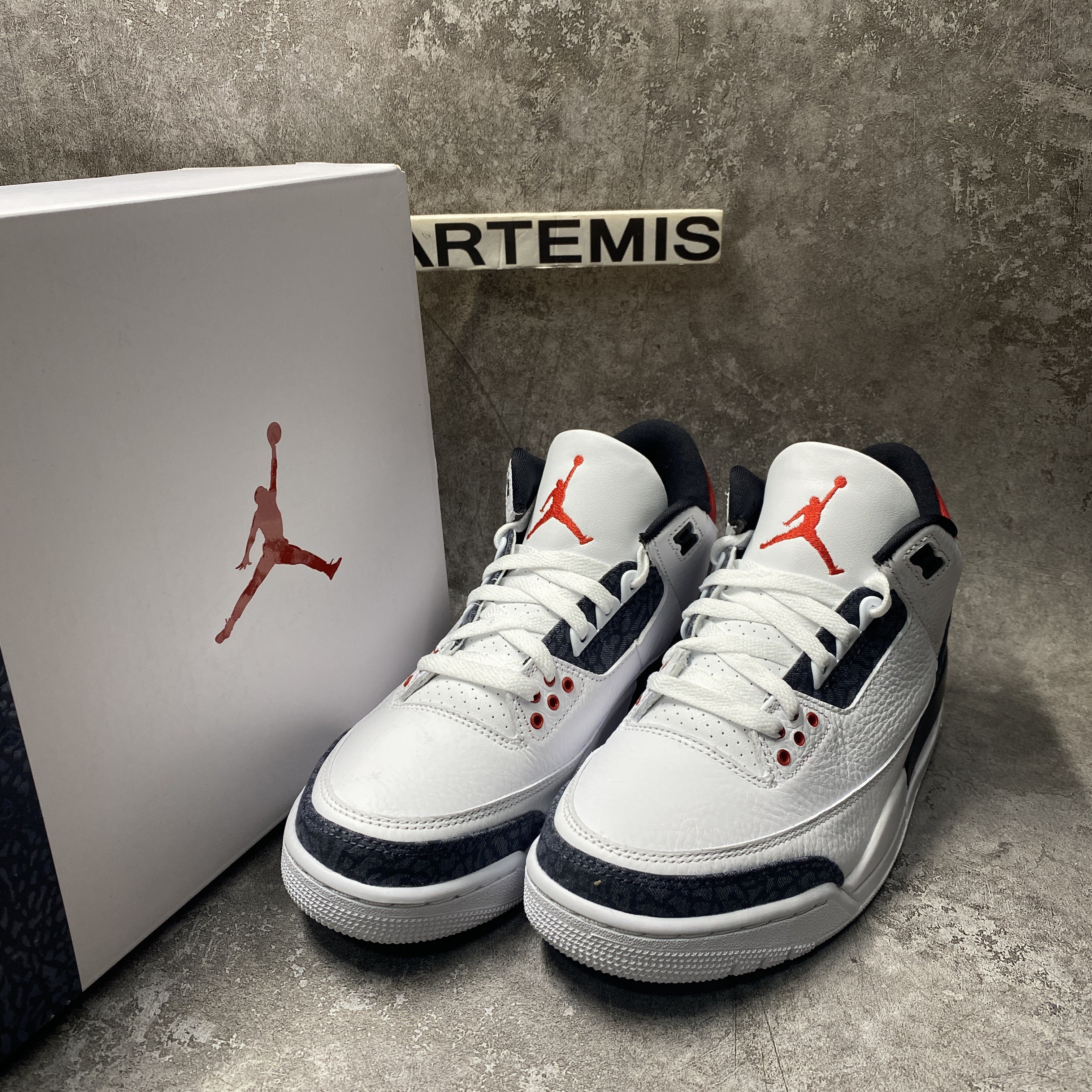 Air Jordan 3 Retro SE-T CO JP Fire Red Denim