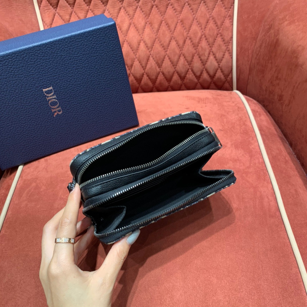 D*or pouch with shoulder strap 17cm