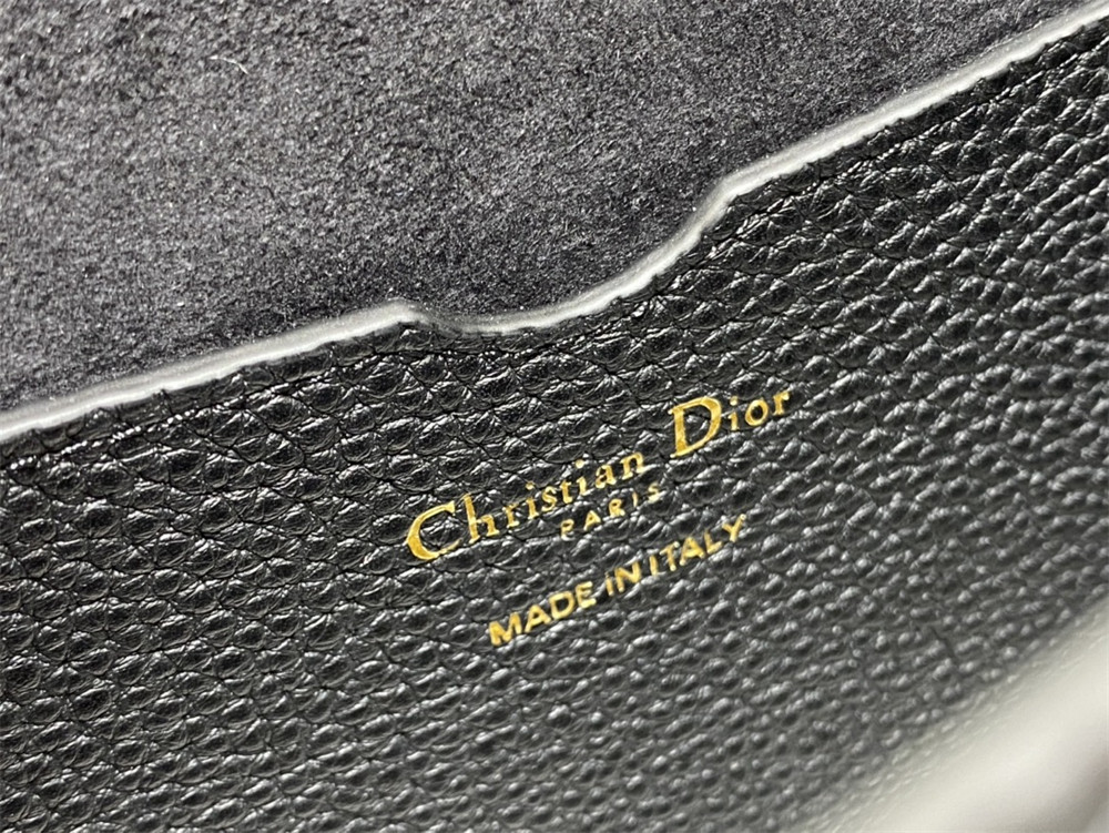 large D*or bobby bag black grained calfskin