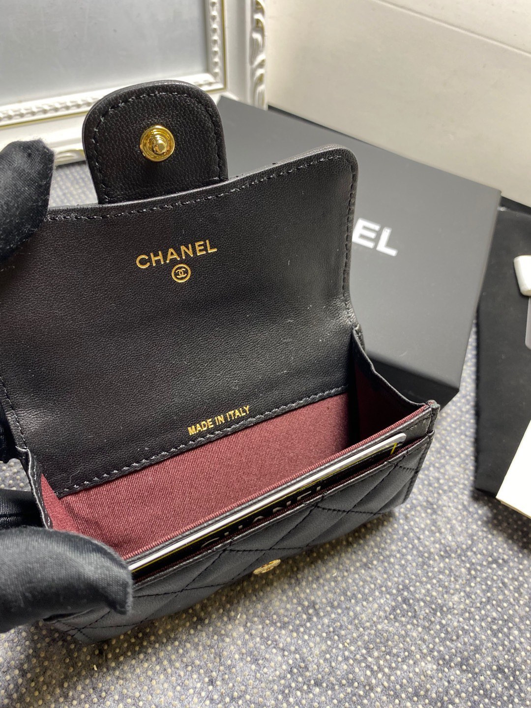 Ch*el card holder 11.3 x 7.5 x 2.5 cm