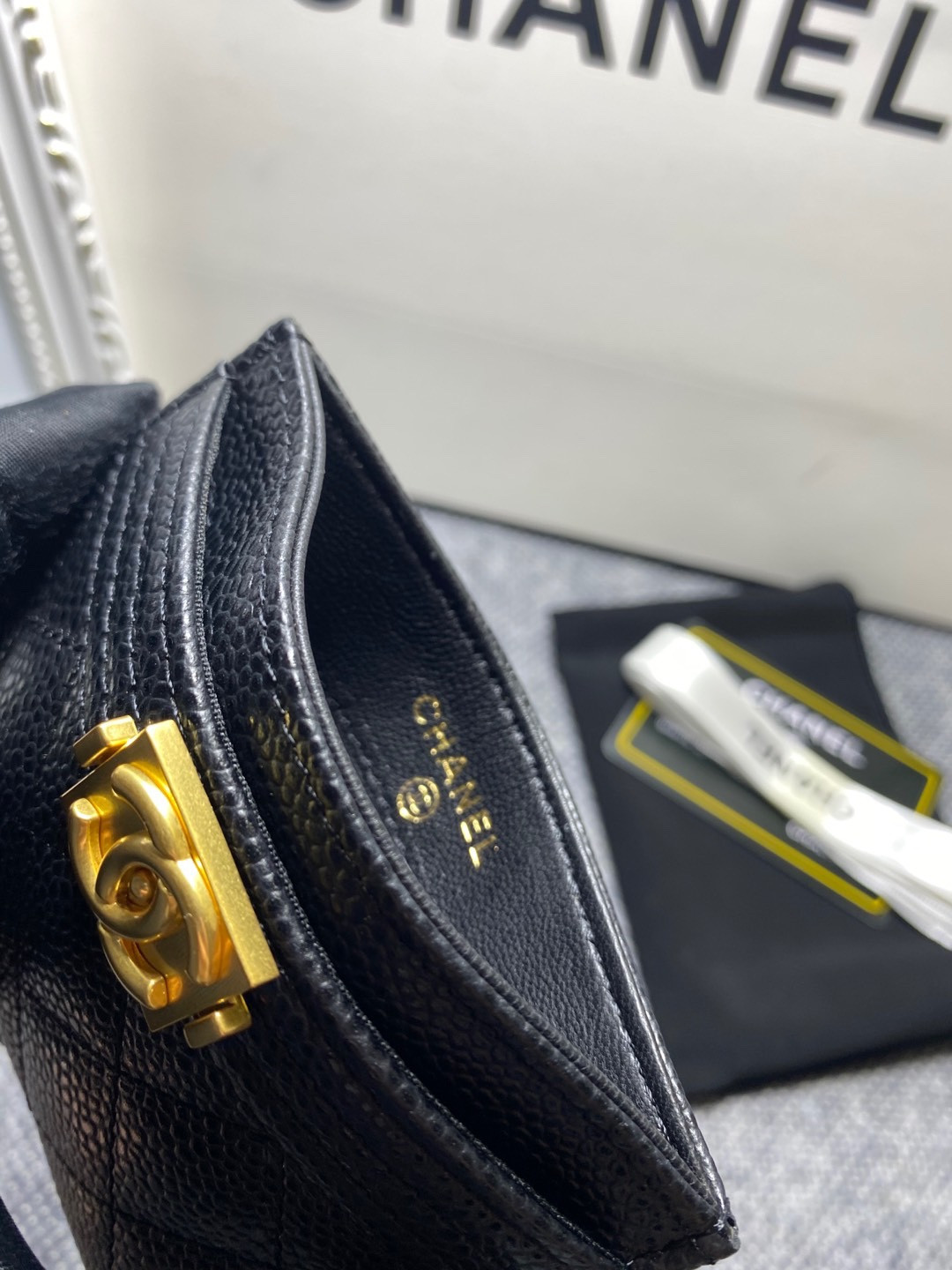 Ch*el card holder 10cm