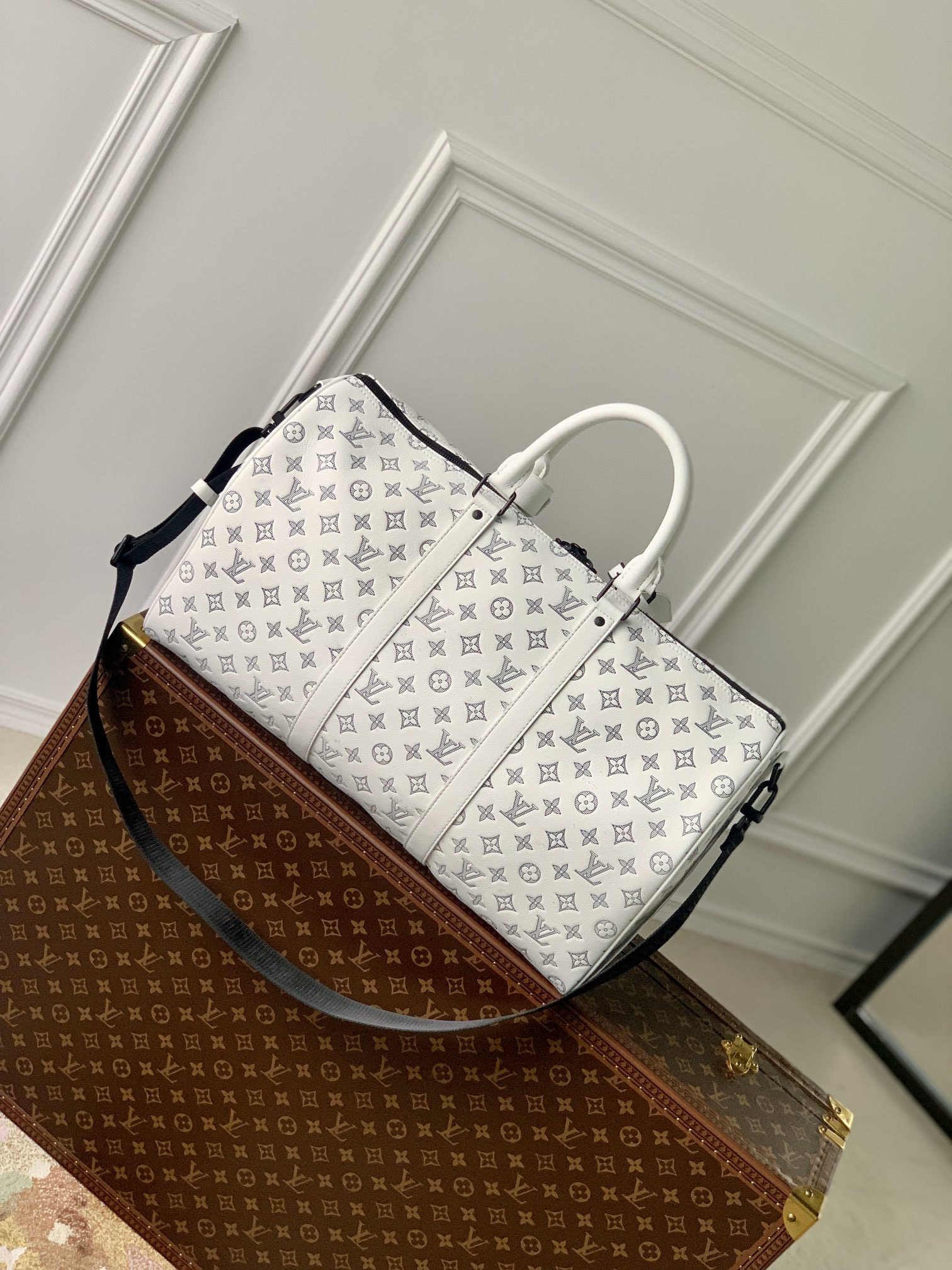 LV Keepall Bandoulière 50  M24954   19.7 x 11.4 x 9.1 inches