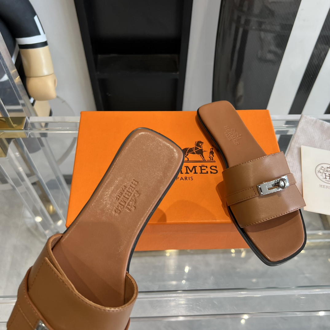UA Hermès Giulia sandal