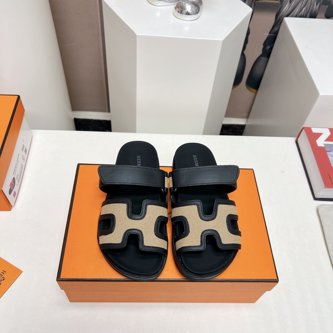 UA Hermès Chypre sandal