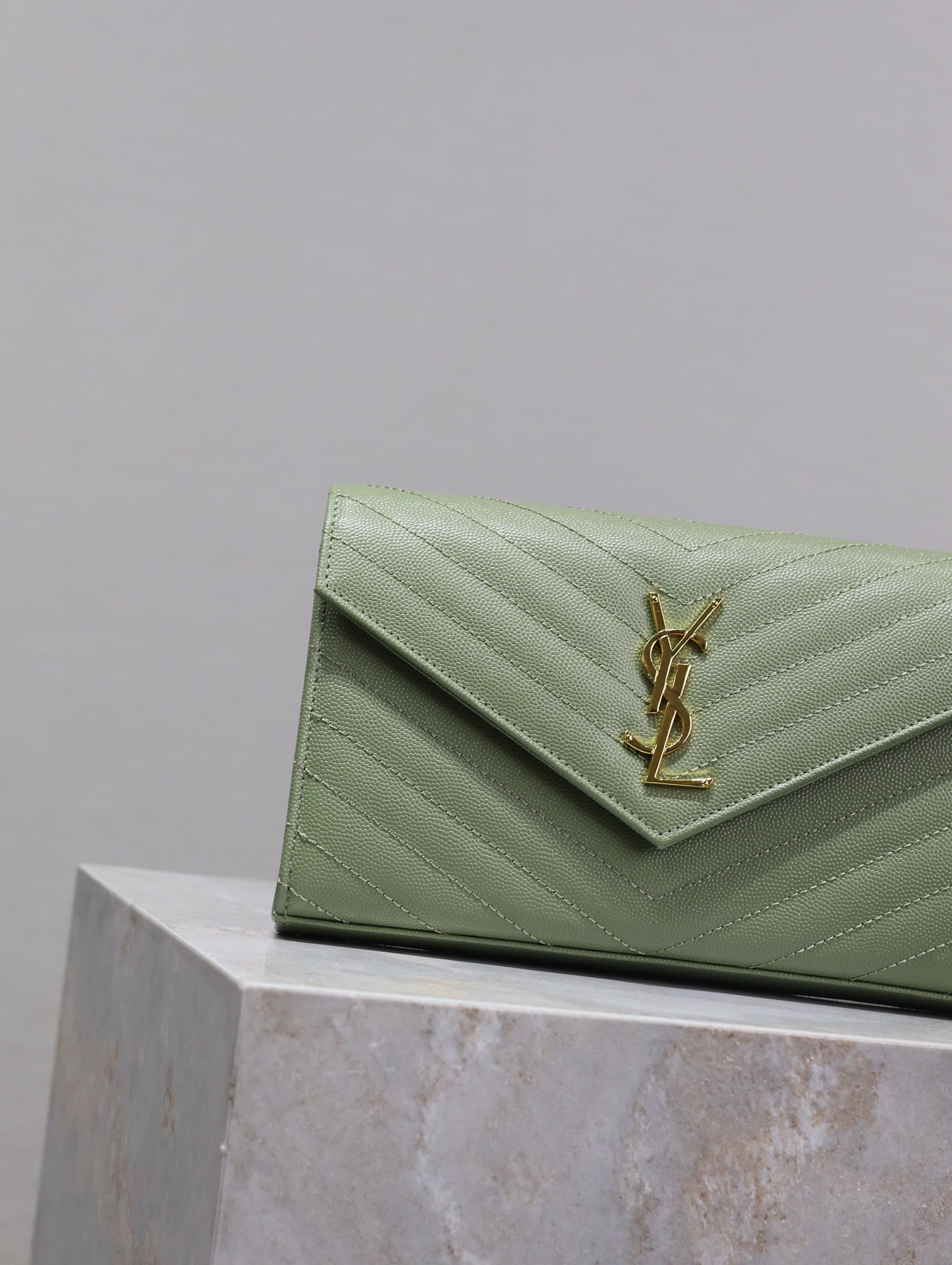 Y*L cassandra monogram classic chain wallet in grained poudre leather 22.5 x 14 x 4cm