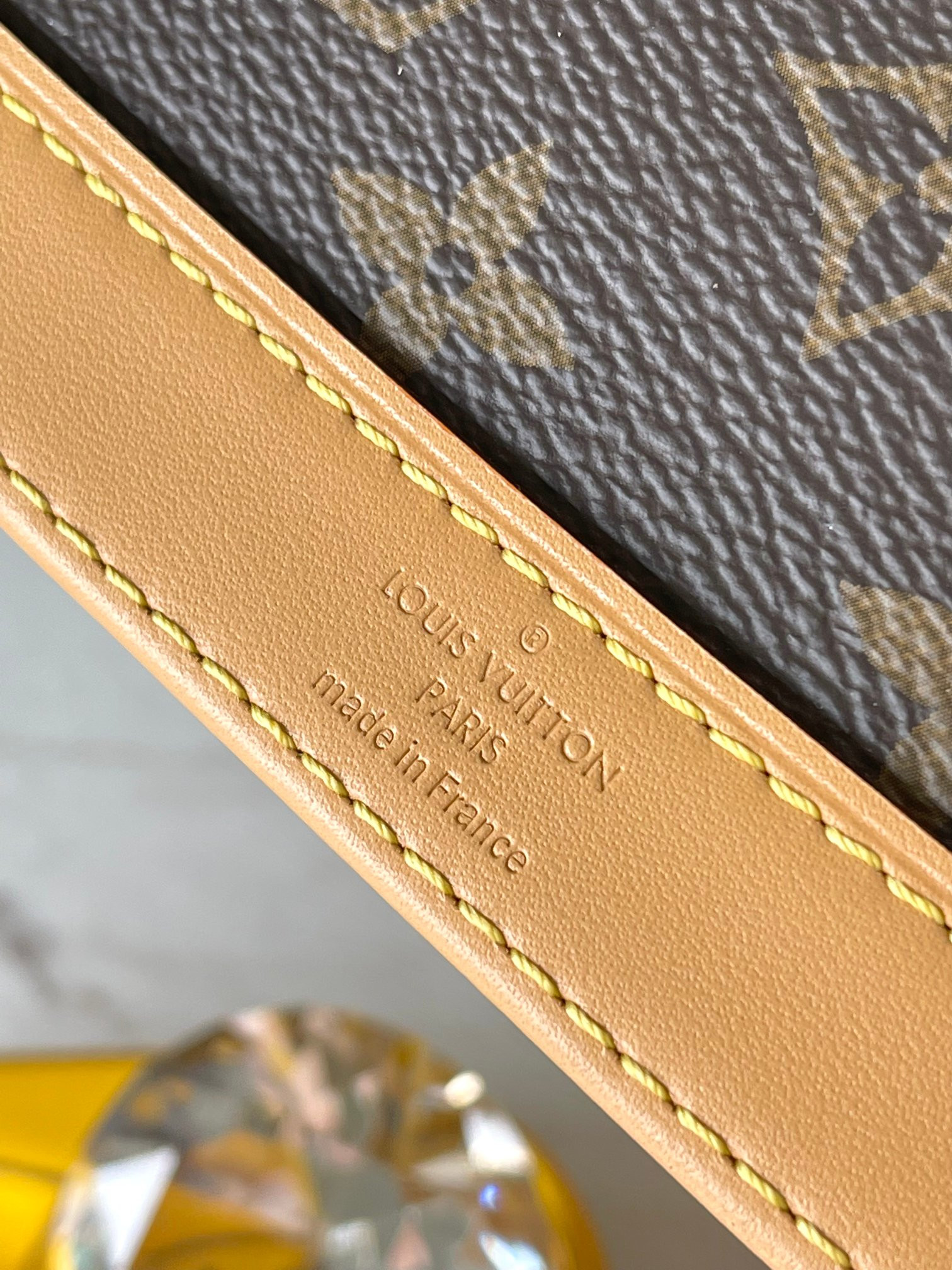 LV Nano Alma M82717 18x12x8cm