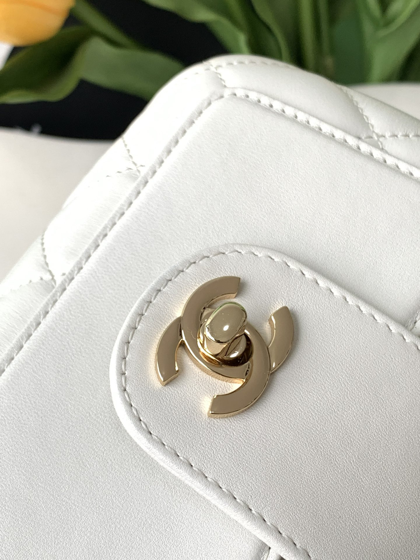 Ch*el clip bag 13x18x5cm