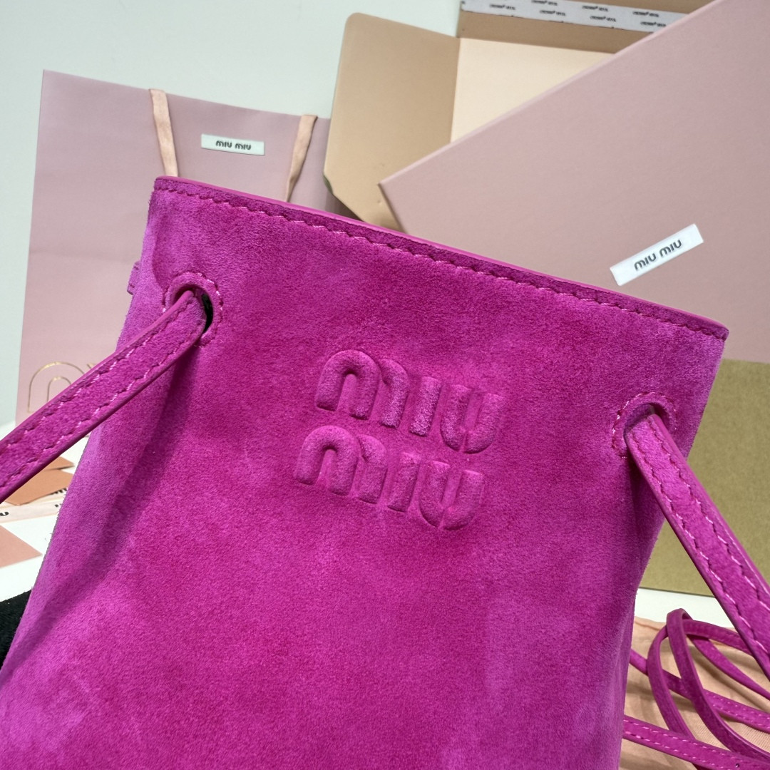 Miu Miu Suede pouch 17x14x6cm