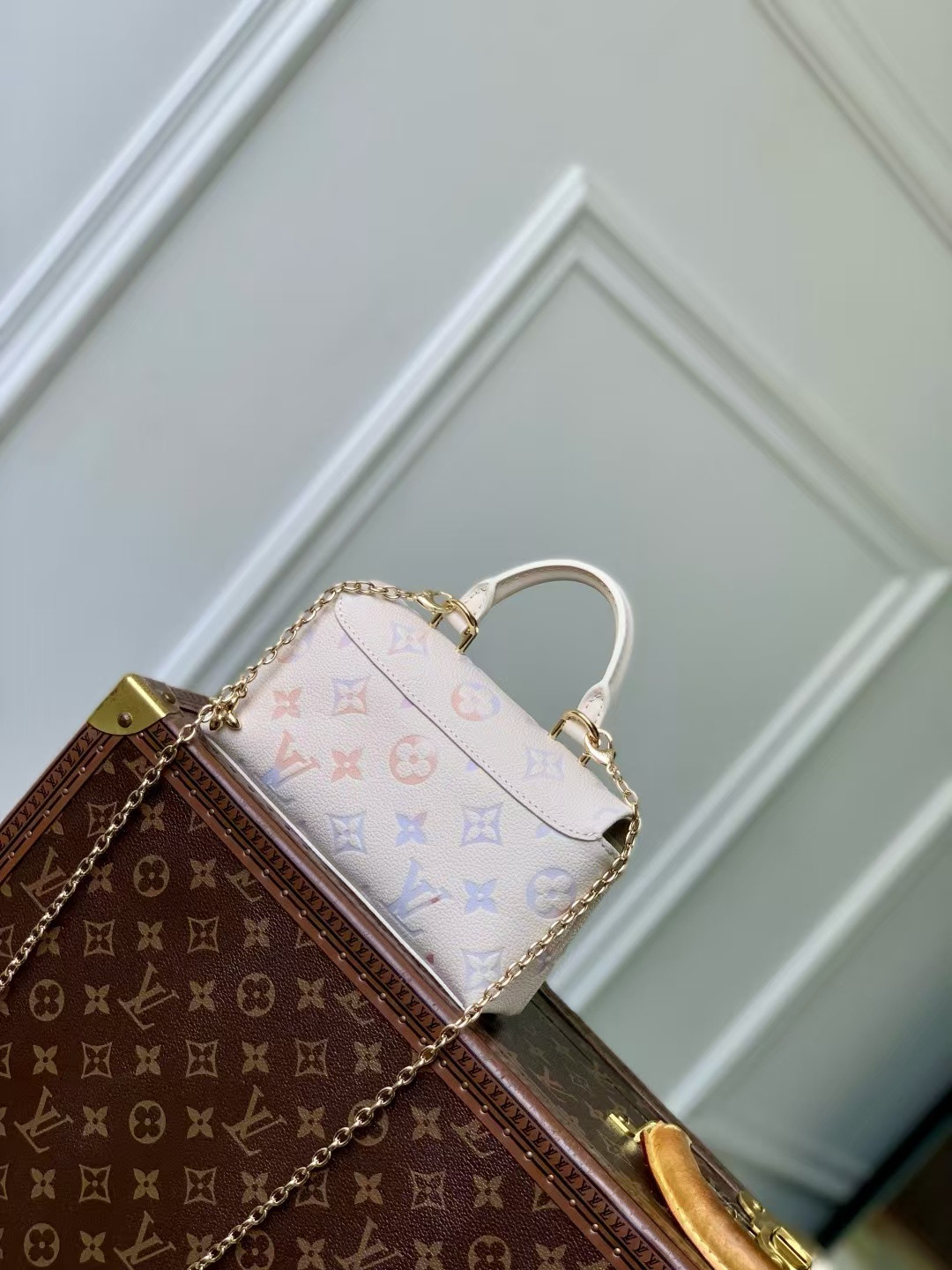 LV Nano Madeleine M25596 21x12.5x6cm