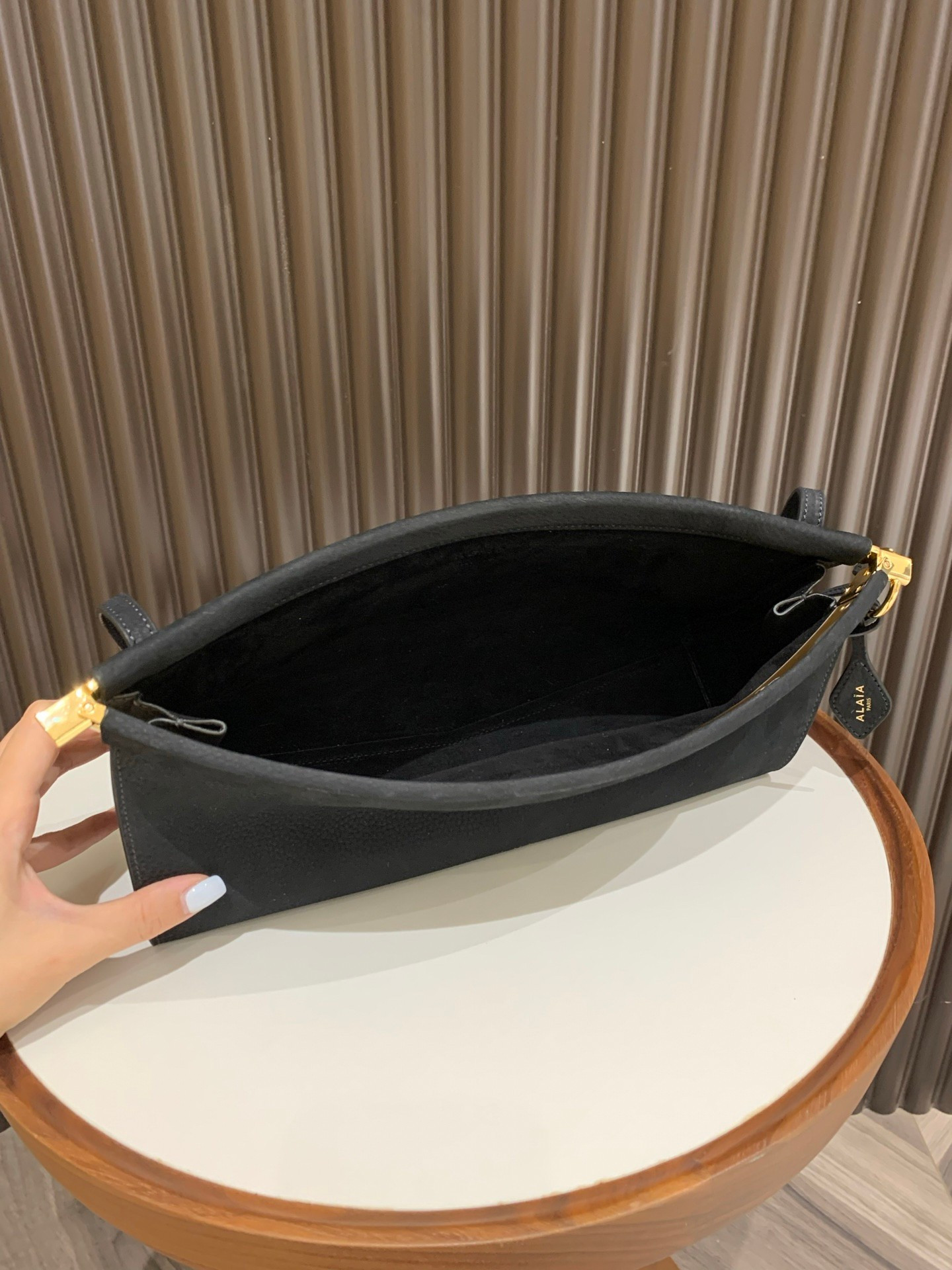 ALAÏA LE CLICK EAST WEST MEDIUM BAG 30x14x9cm