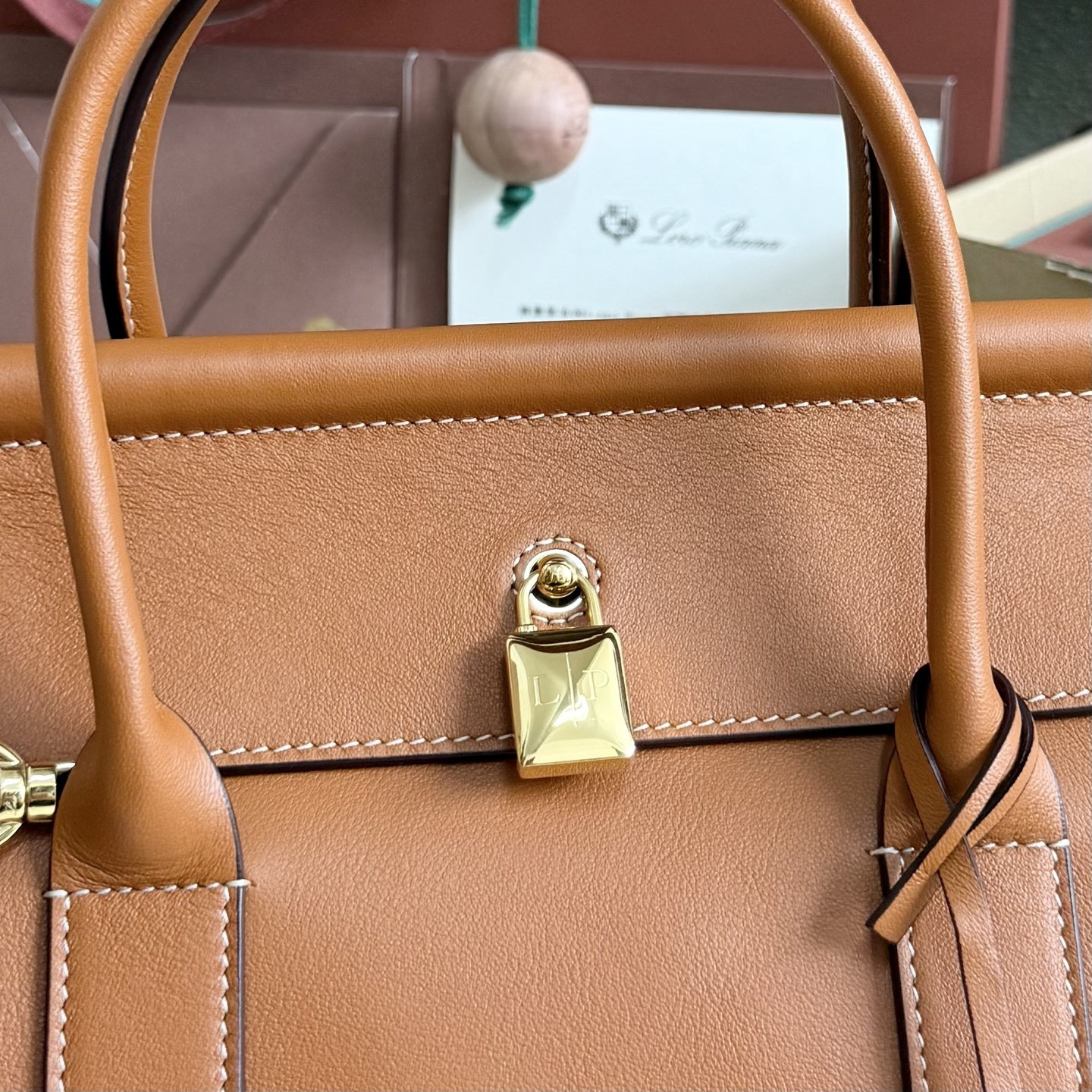 L**o p*ana loom l25 calfskin 25x18x12.5cm