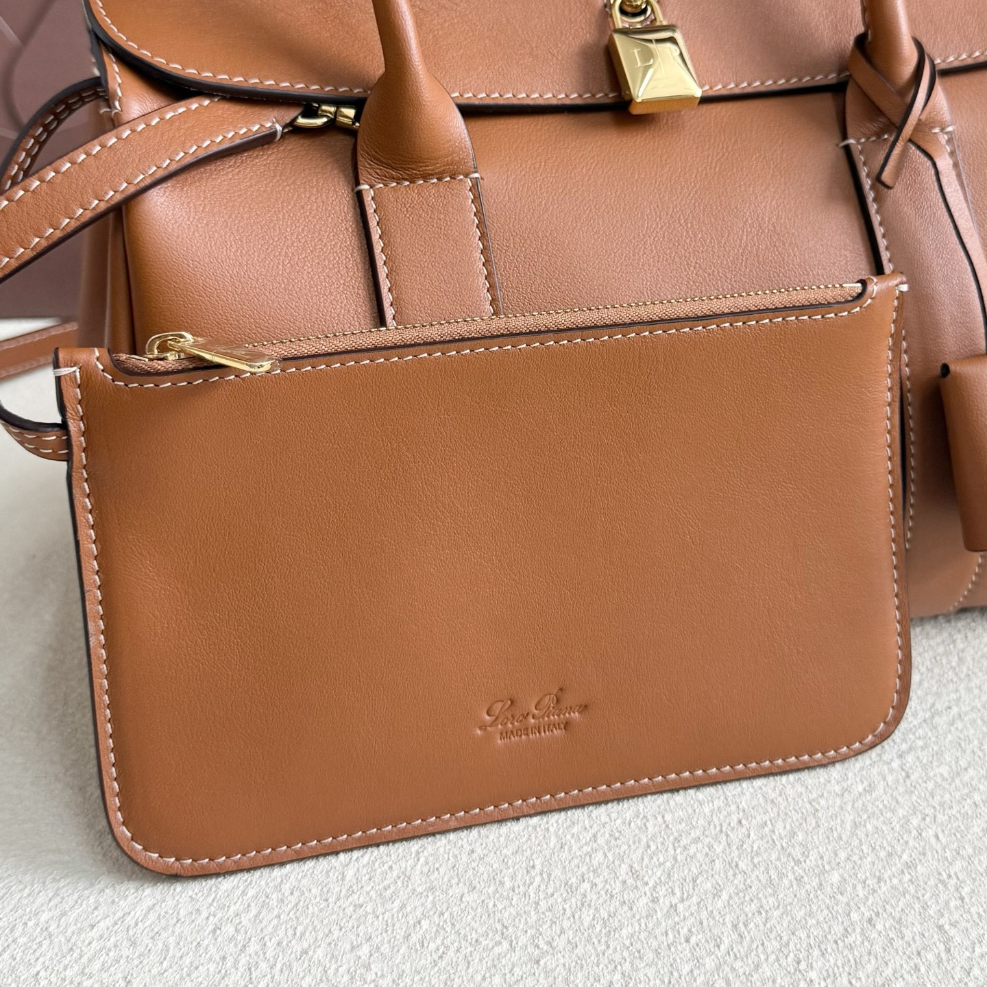 L**o p*ana loom l25 calfskin 25x18x12.5cm