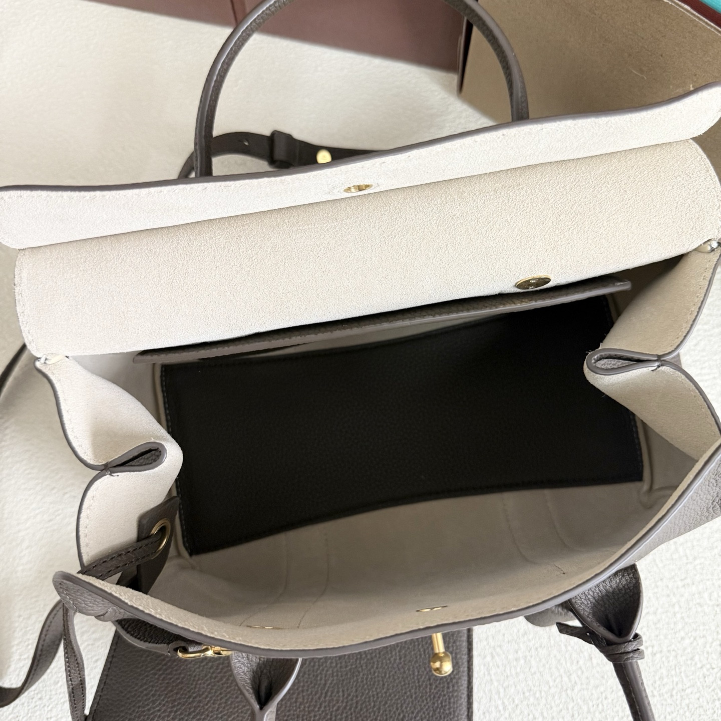 L**o p*ana loom l25 calfskin 25x18x12.5cm